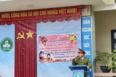 HOẠT ĐỘNG Ý NGHĨA TRAO QUÀ TẾT ” XUÂN NGHĨA TÌNH- TẾT ĐONG ĐẦY” 