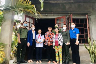 TIẾP SỨC ĐẾN TRƯỜNG